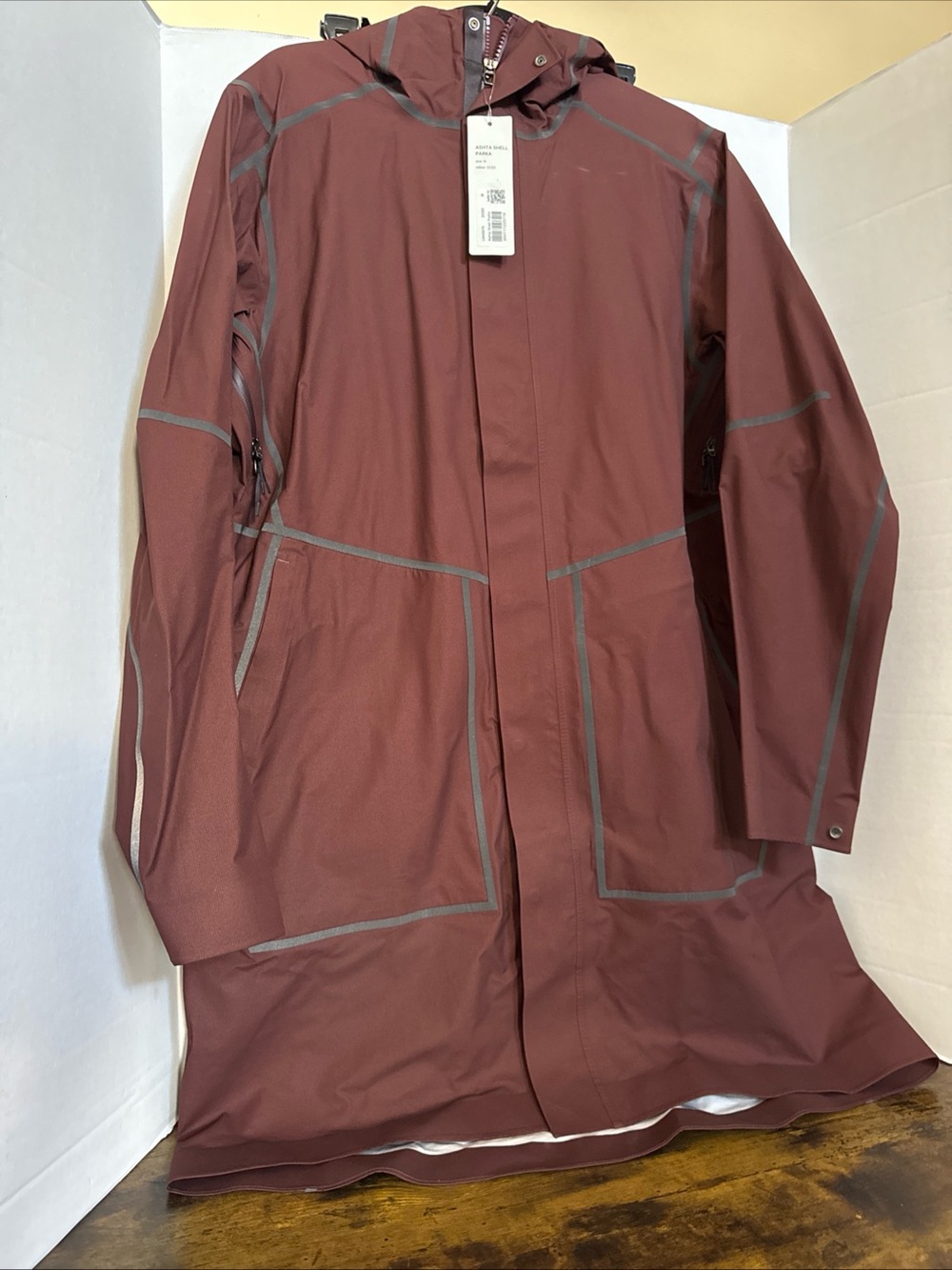 Lululemon Women’s The Lab Ashta Shell Parka Size Medium Burgundy DCED New Rare